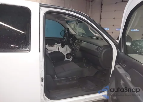 2010 Chevrolet Tahoe Ls z USA, uszkodzony, nr VIN 1GNMCAE02AR262100